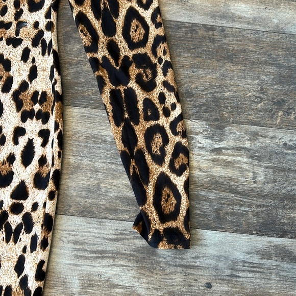 Leopard Print Half Shoulder Body Con Dress - Picture 5 of 6